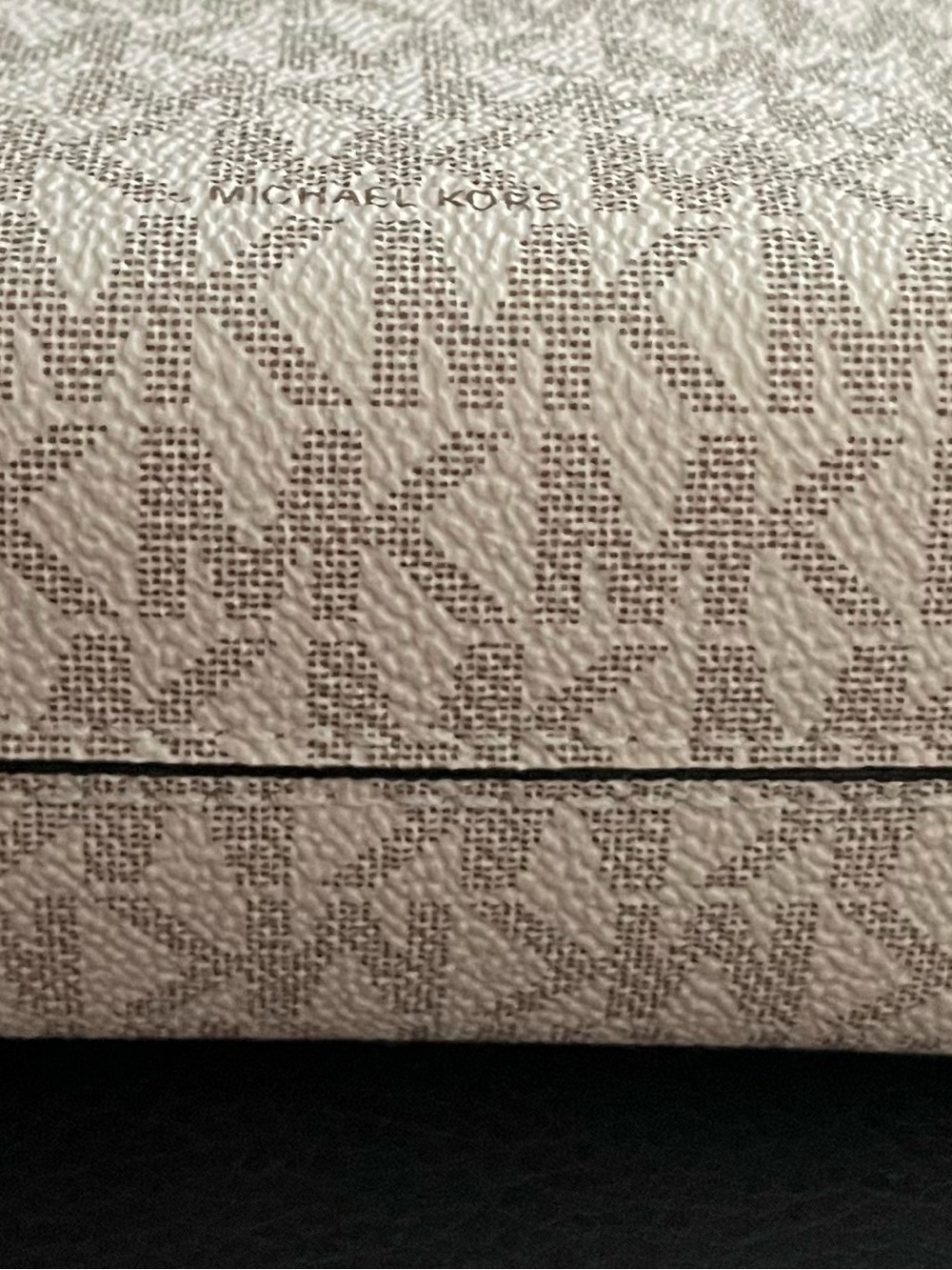 Michael Kors Beige Logo Satchel with Pink Trim - Picture 4 of 6